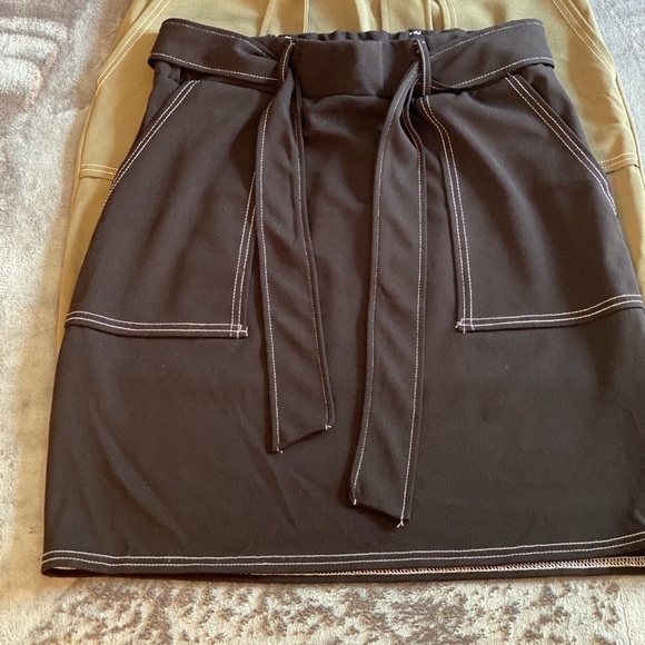 Mini skirt - Picture 2 of 3